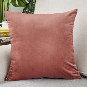 Housse de coussin velours saumon élégante