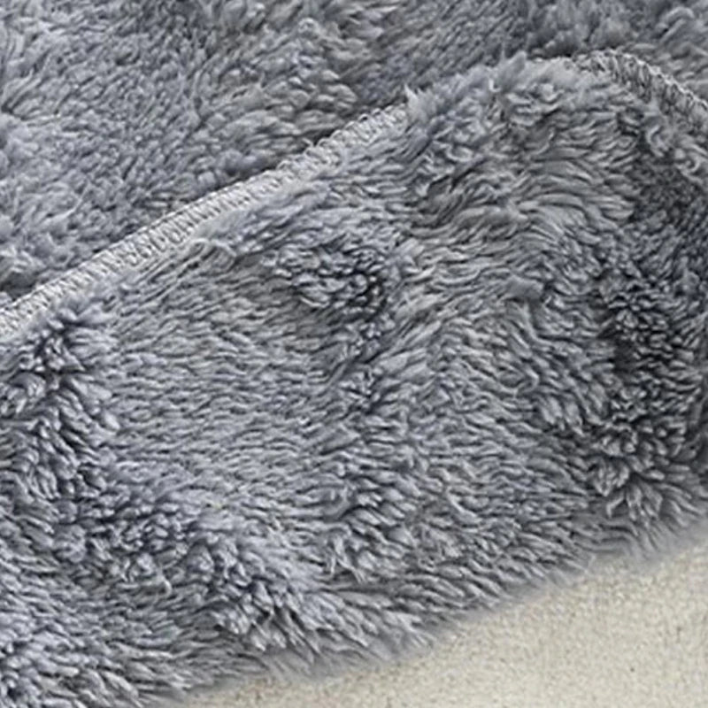 décoration intérieure avec housse de fauteuil gris