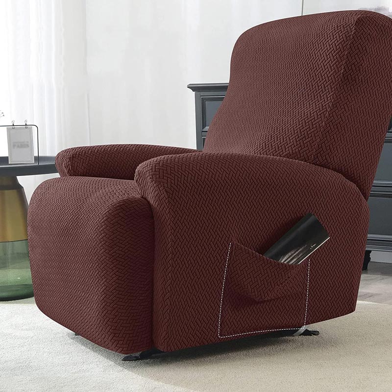 fauteuil marron avec housse